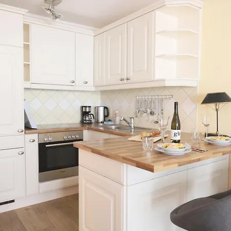 Апартаменты 2-zimmer-appartementin Zentraler Lage Вестерланд